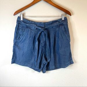 Max Jeans Chambray High Rise Women’s Belt Shorts Size 10 NWT